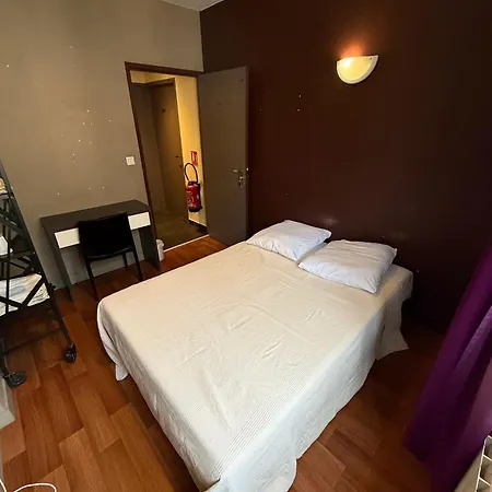 D'enghien Hotel *