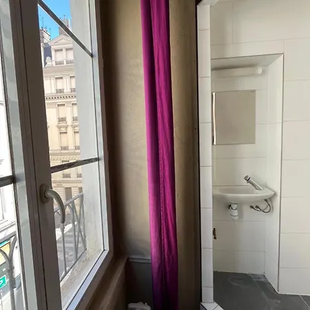 D Enghien Hotel *